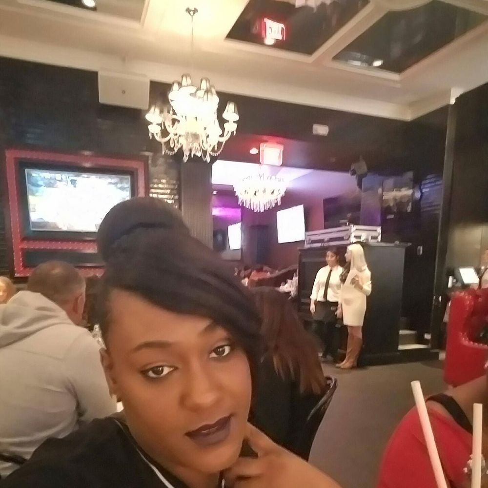 Meet your Posher, Jasmine